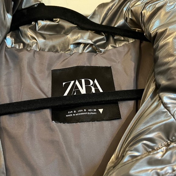ZARA SILVER PUFFER JACKET💗 - Picture 2 of 2